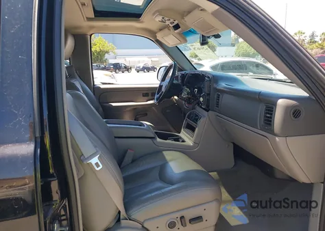 2005 Chevrolet Avalanche 1500 Z71 z USA, uszkodzony, nr VIN 3GNEK12Z35G155444